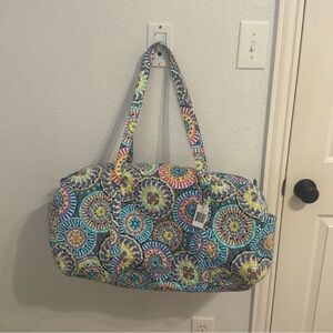 never used vera bradley duffel NEW colorful. large. pockets. perfect condition.